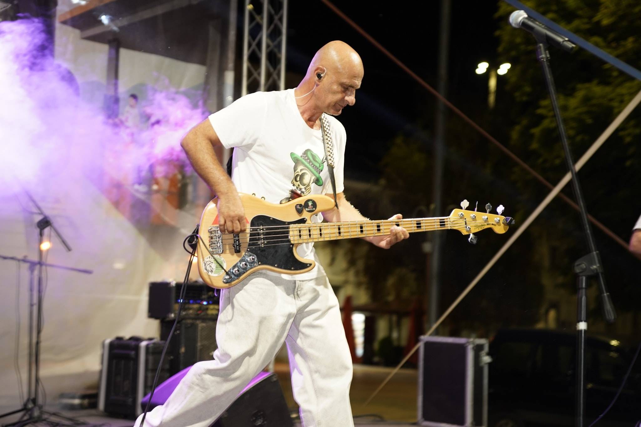  Ерол от групата Уикеда 